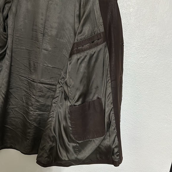 Johnson and Murphy Man’s Leather Jacket, Dark Brown Color, Size 46. - Picture 5 of 9